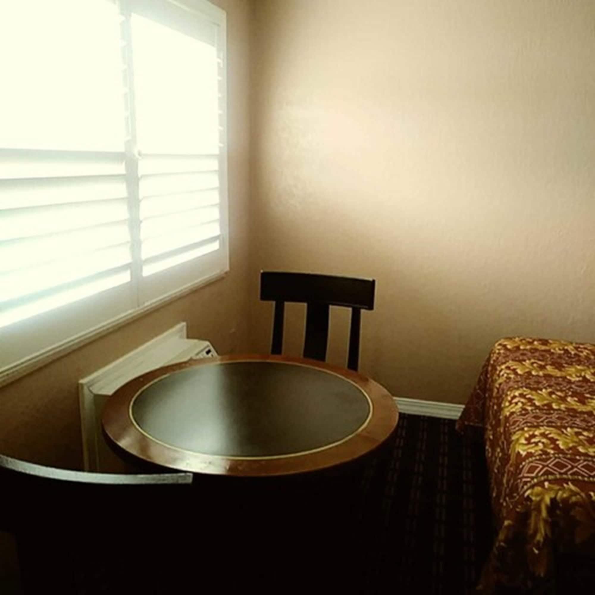 Sealamp Motel 2*
