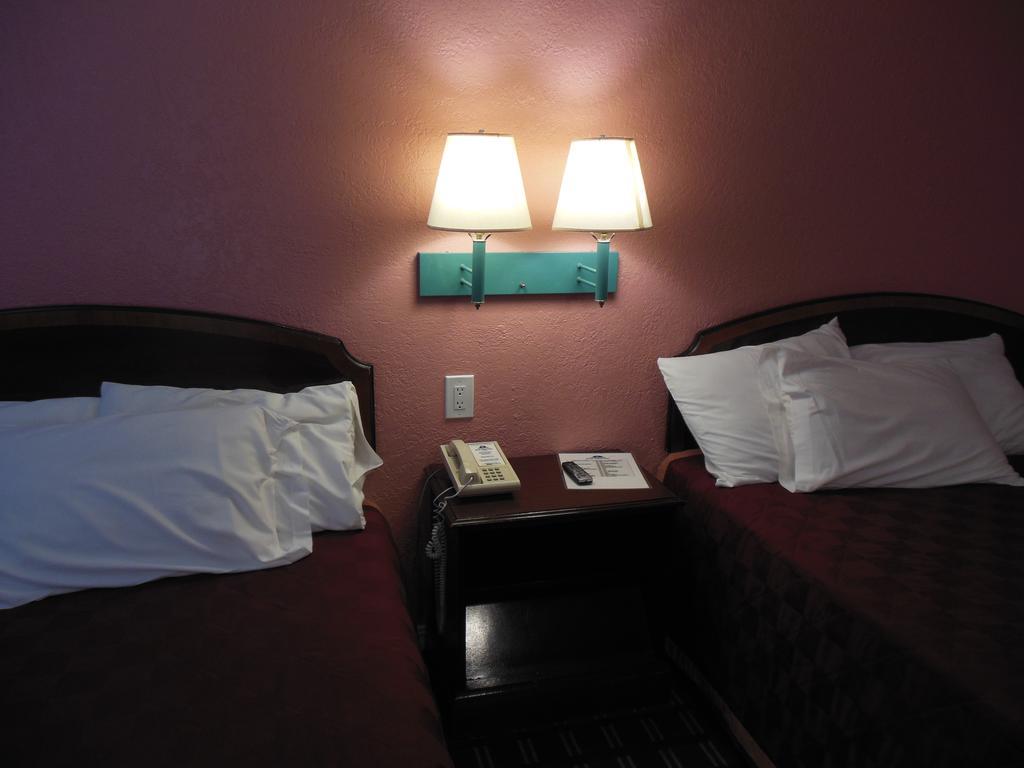 Sealamp Motel