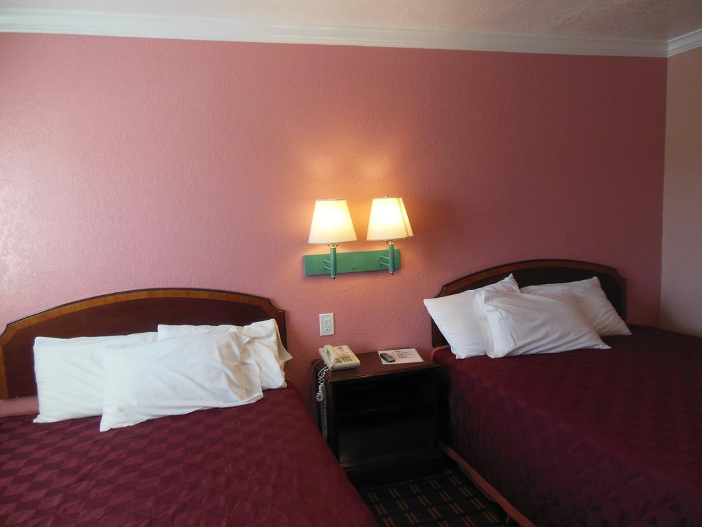 Sealamp Motel 2*