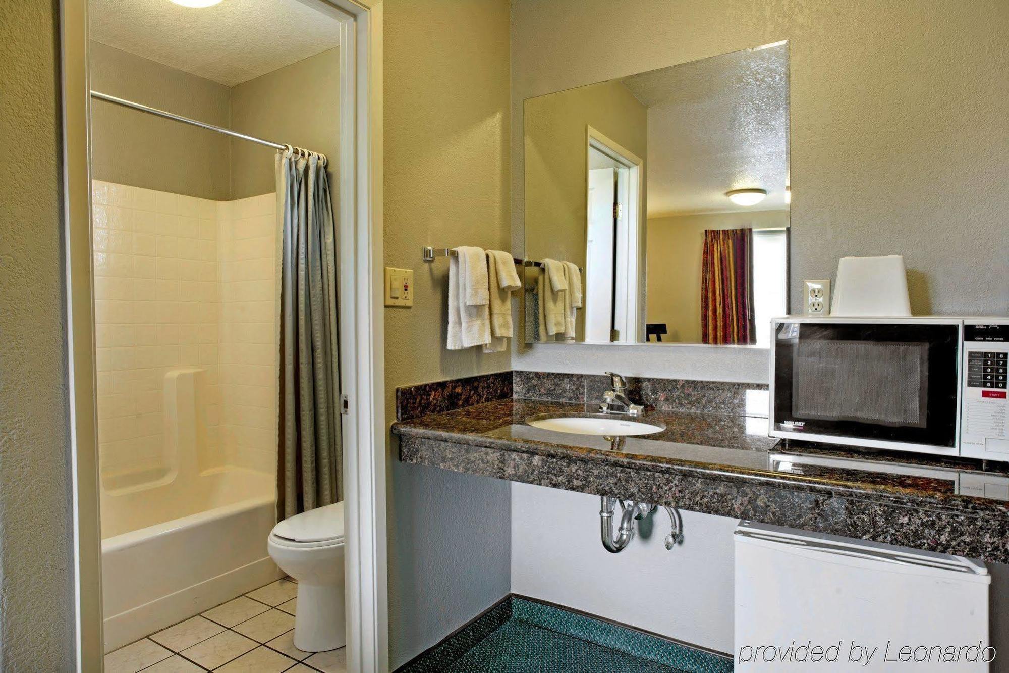 Motel Sealamp 2*