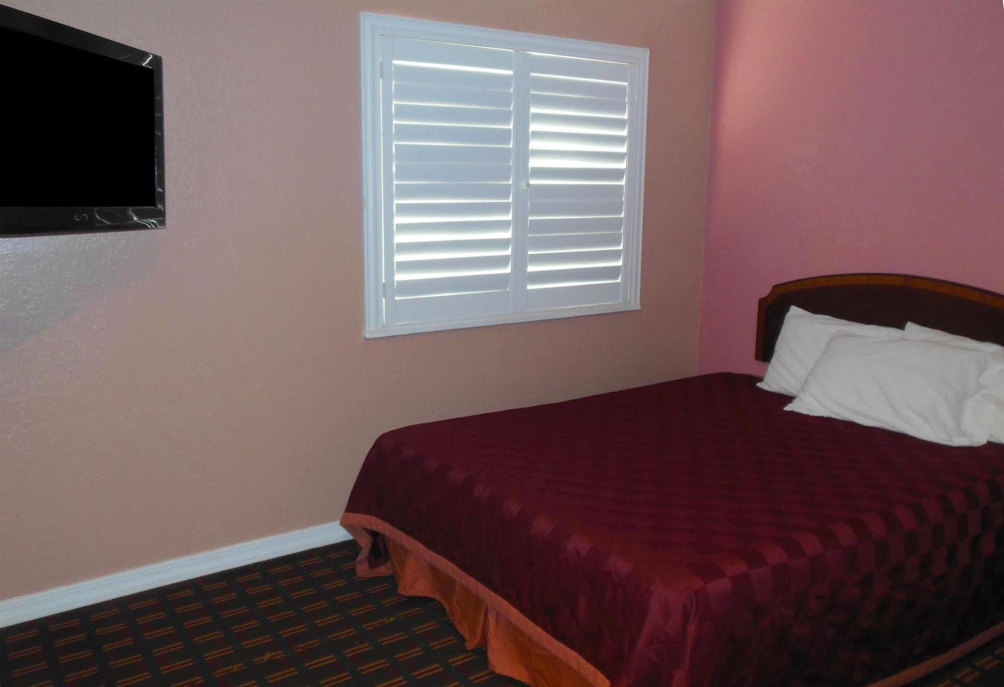 Sealamp Motel 2*