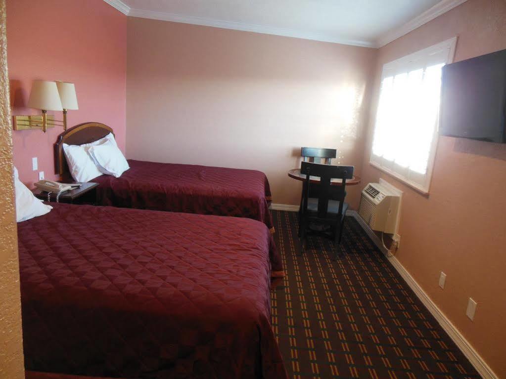 Sealamp Motel 2*