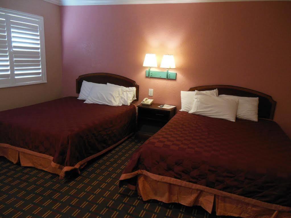 Sealamp Motel